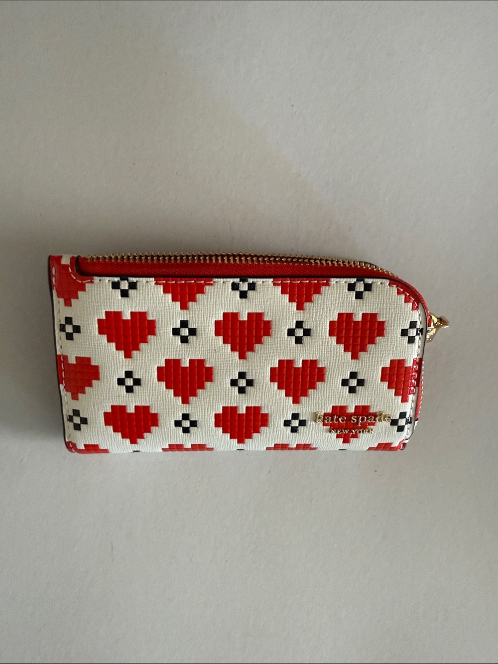 kate spade White and Red Heart Zip Card Holder with Gold Accent